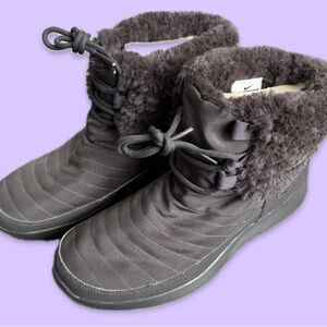 Nike Women's Brown Winter Boots